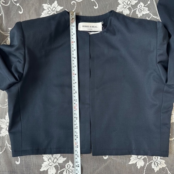 Vintage Givenchy Cropped Open Front Blazer - Picture 11 of 13